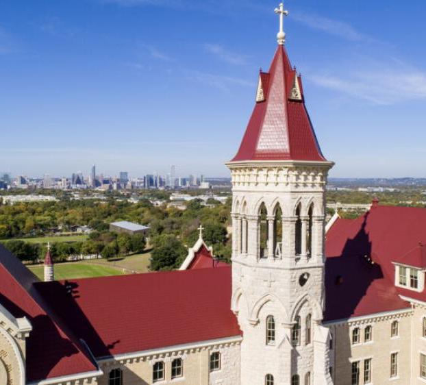 St景观. Edward's with the Austin downtown skyline in view